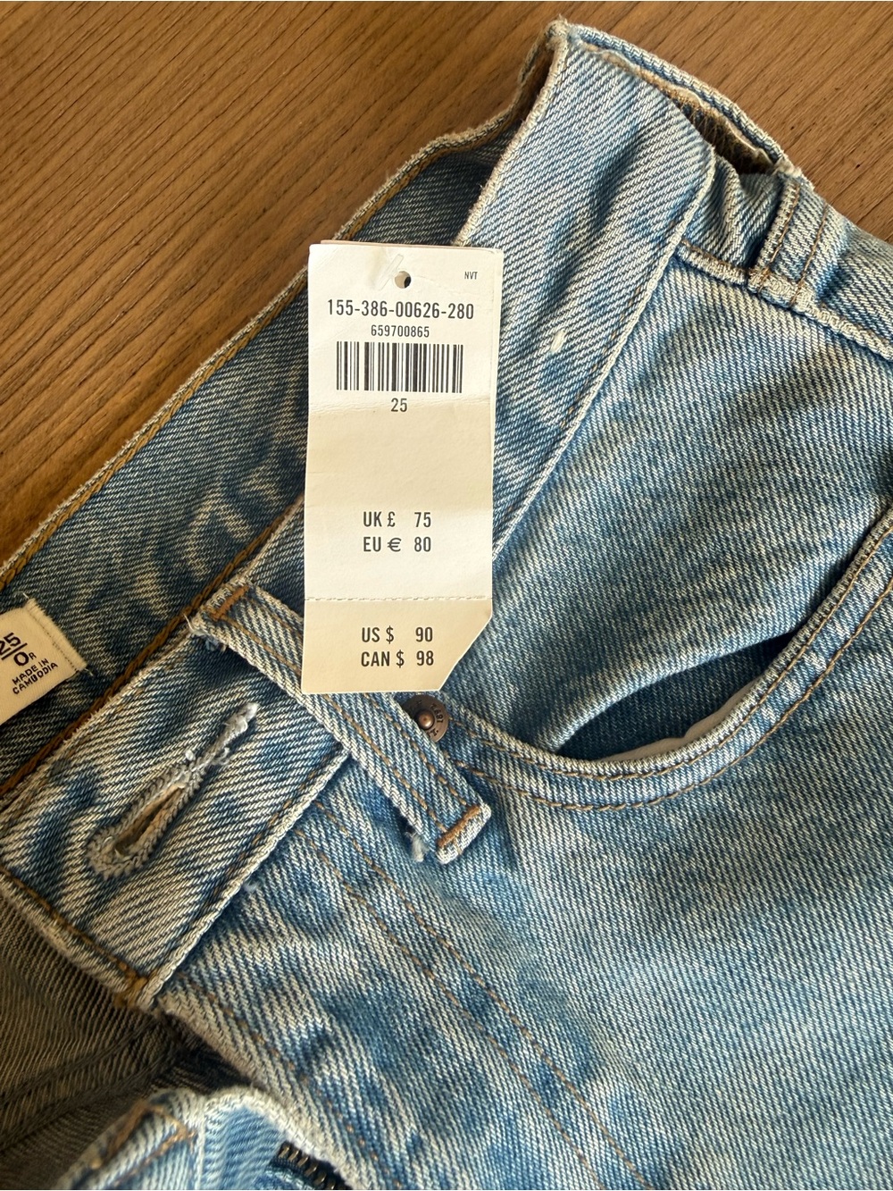 Abercrombie &Fitch Light Blue mid rise barrel jeans- brand new with tags. - Picture 3 of 6